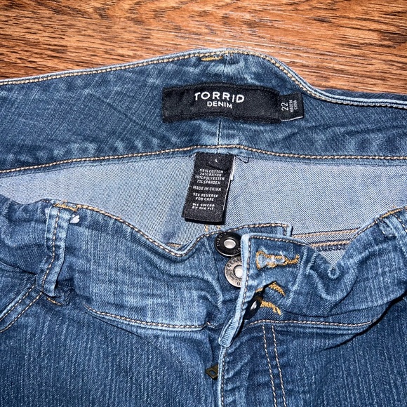 Torrid crop jegging jeans - Picture 4 of 4